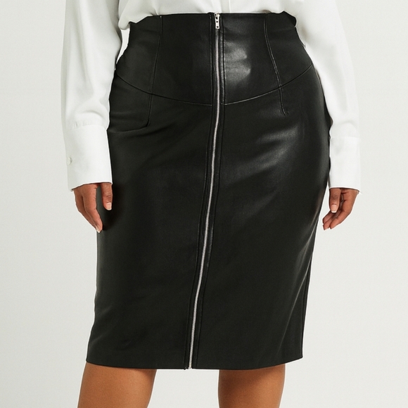NWOT City Chic Faux Leather Zippered Pencil Skirt Sz S (16) - Picture 1 of 4
